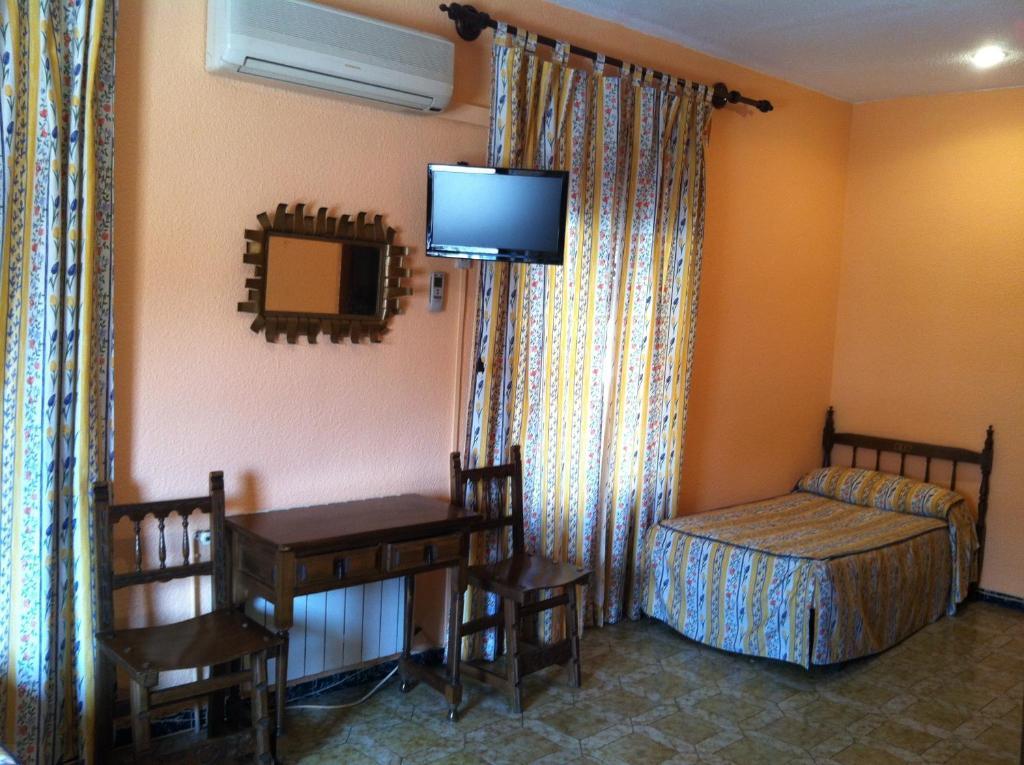 Hostal Paracuellos 파라쿠엘로스데자라마 외부 사진